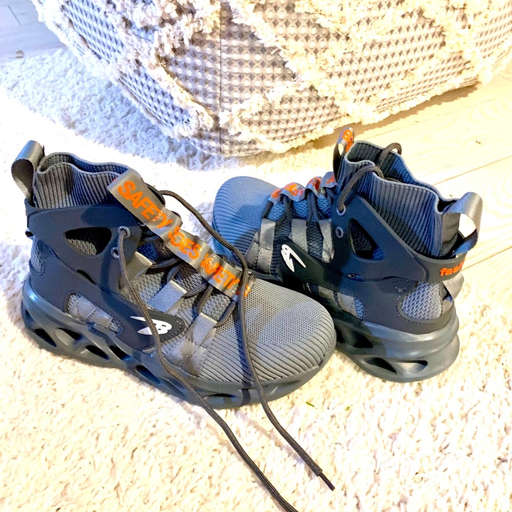 So versatile! Steel toe work boots / hiking boots. Waterproof!